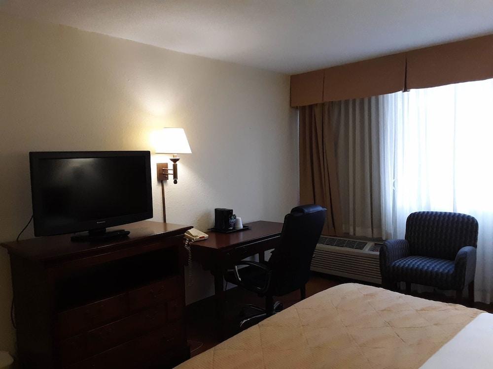 Norwood Inn Hudson ภายนอก รูปภาพ