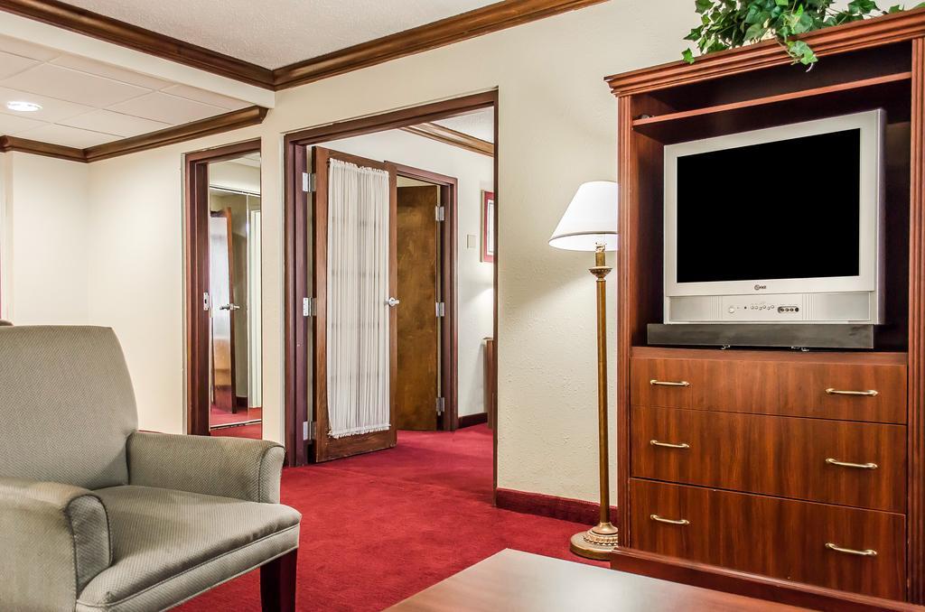 Norwood Inn Hudson ภายนอก รูปภาพ