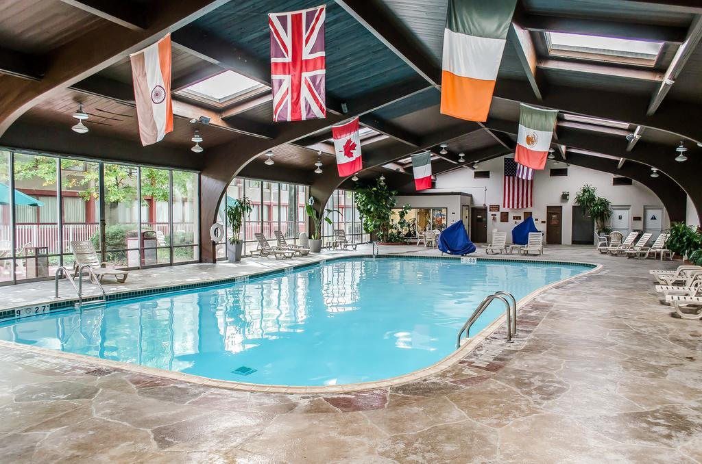 Norwood Inn Hudson ภายนอก รูปภาพ